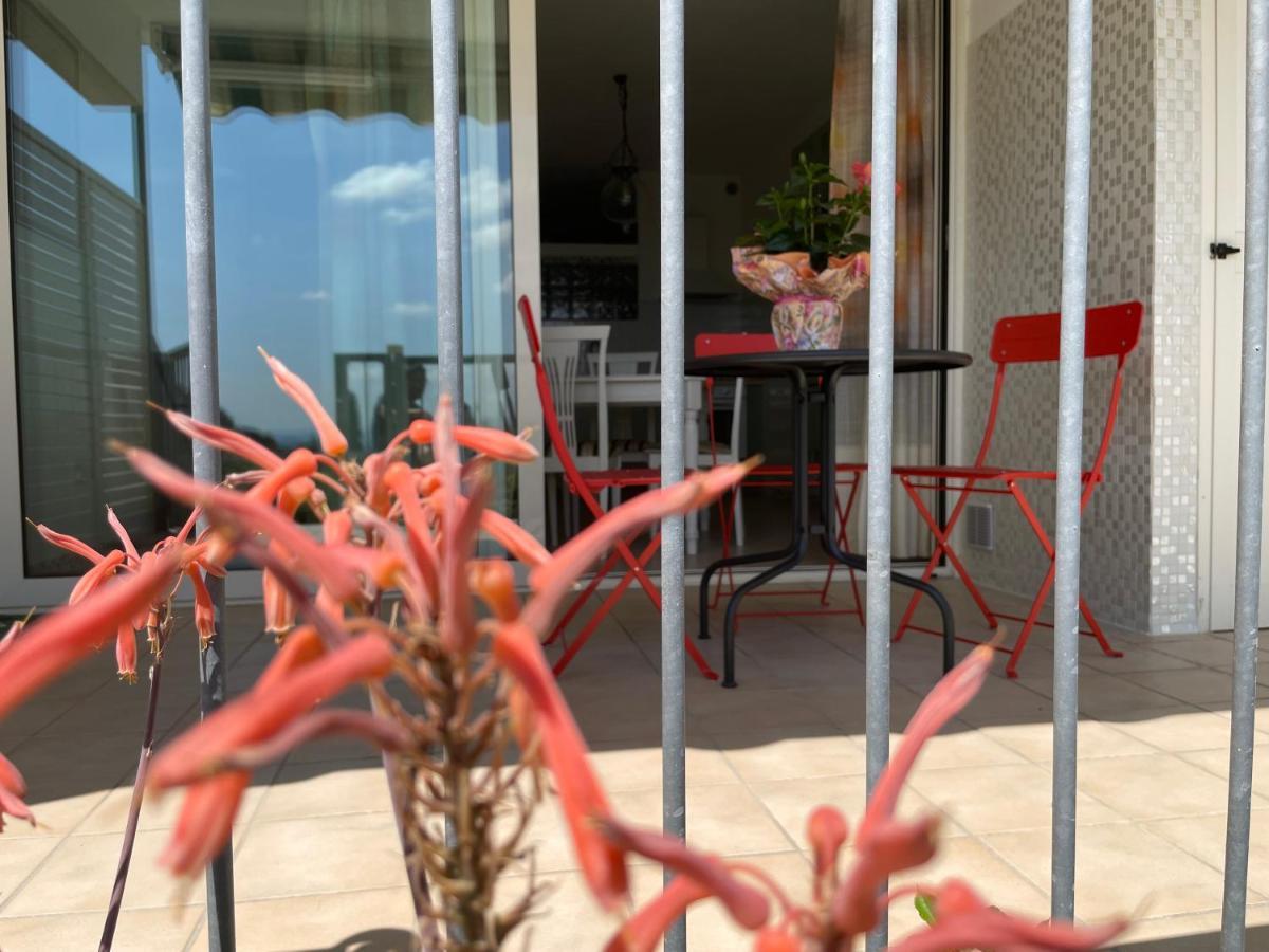 Апартаменты A Casa Di Silvia Гамбасси-Терме Экстерьер фото